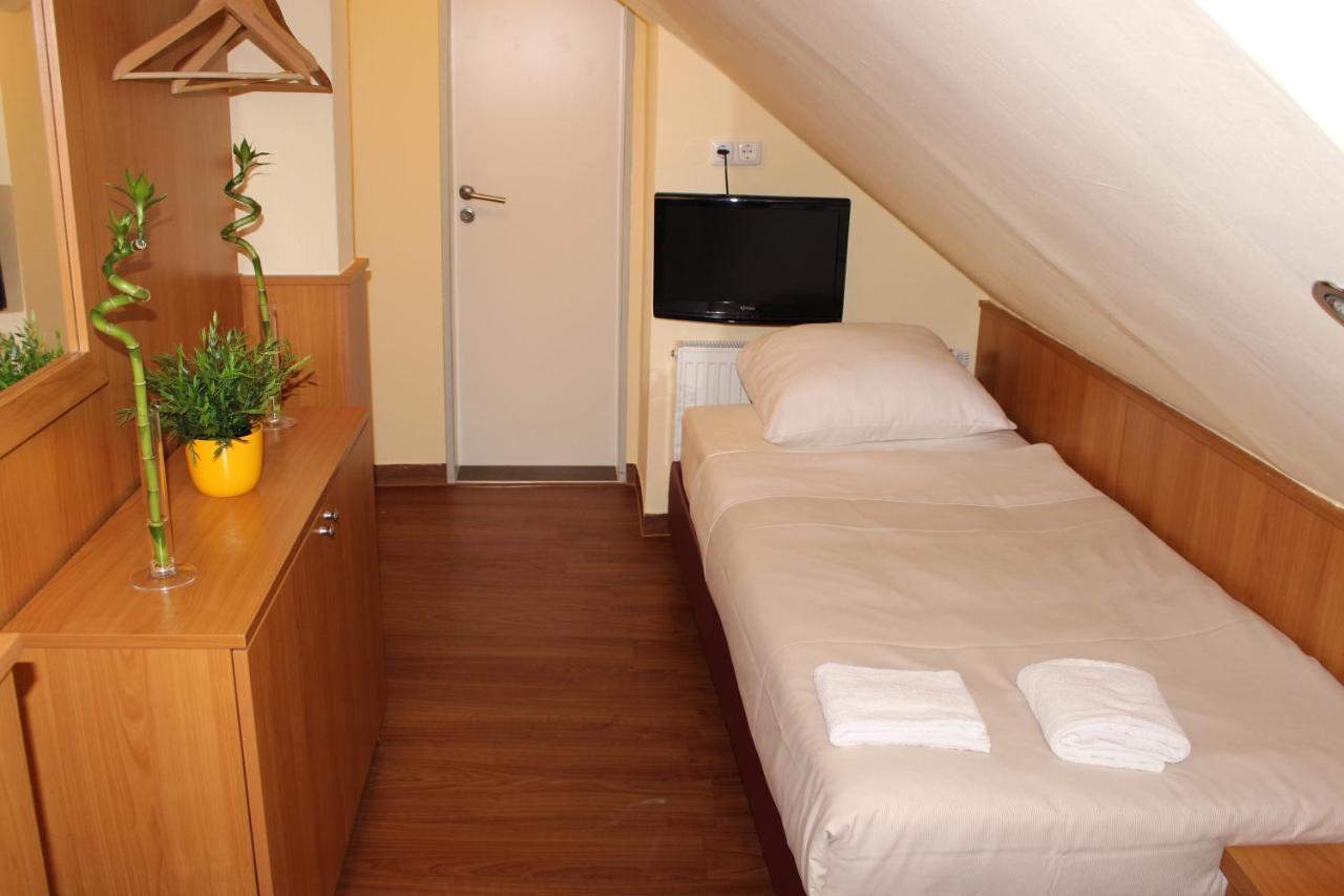 Altan Hotel Hamburg Kültér fotó