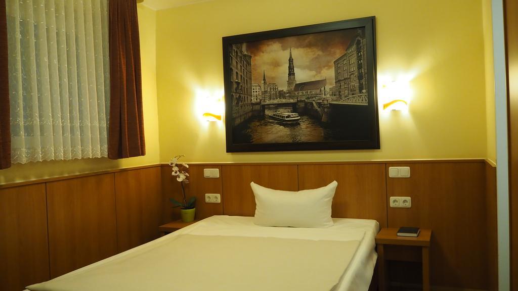 Altan Hotel Hamburg Szoba fotó