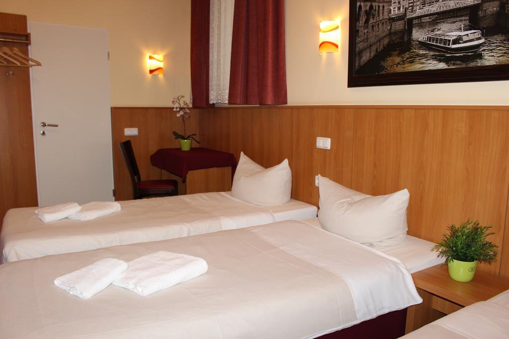 Altan Hotel Hamburg Kültér fotó