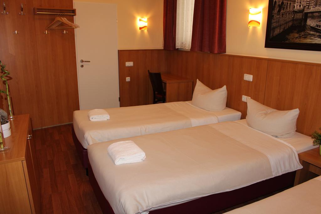 Altan Hotel Hamburg Kültér fotó